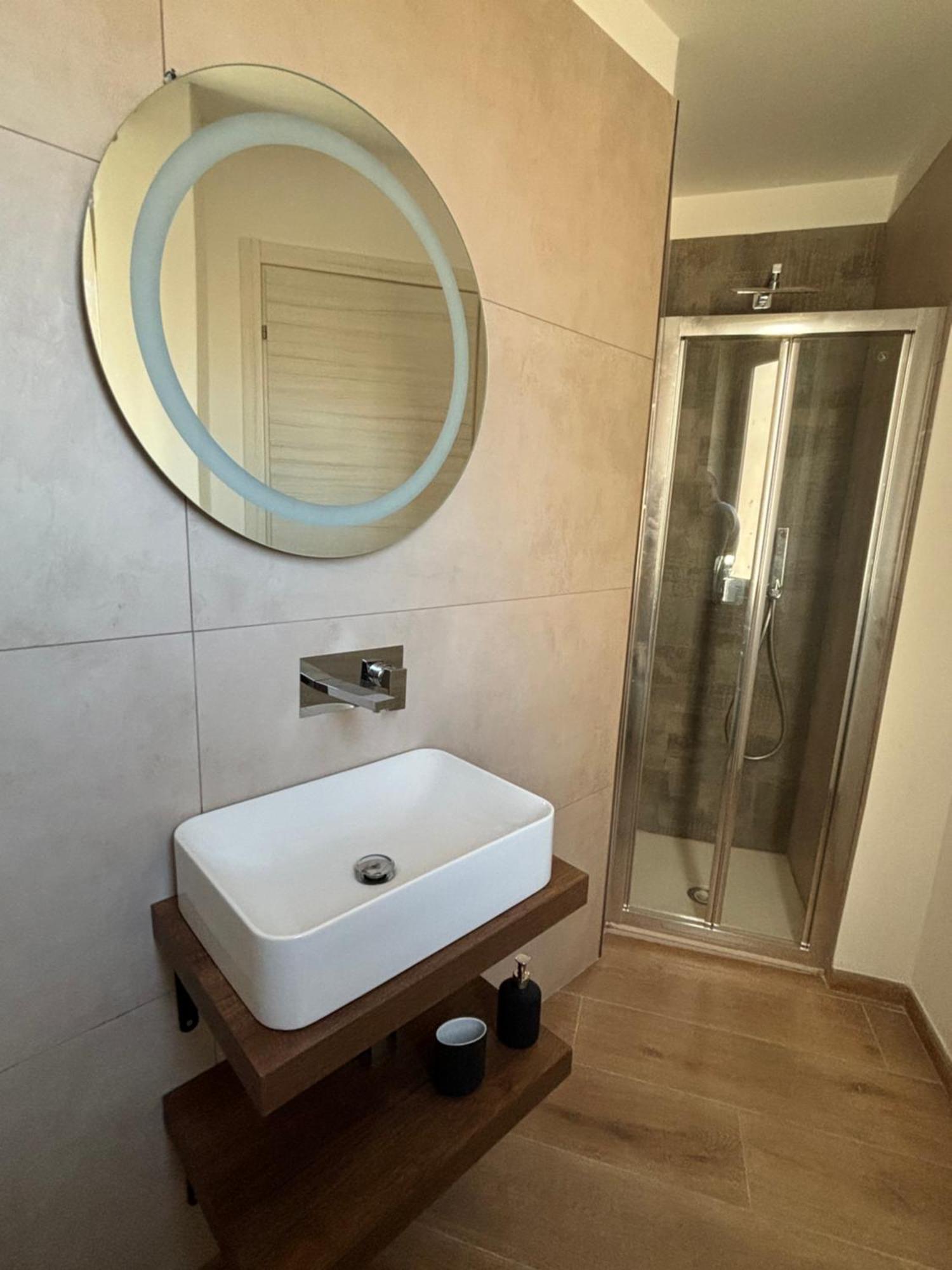 Perni Rooms Палермо Экстерьер фото